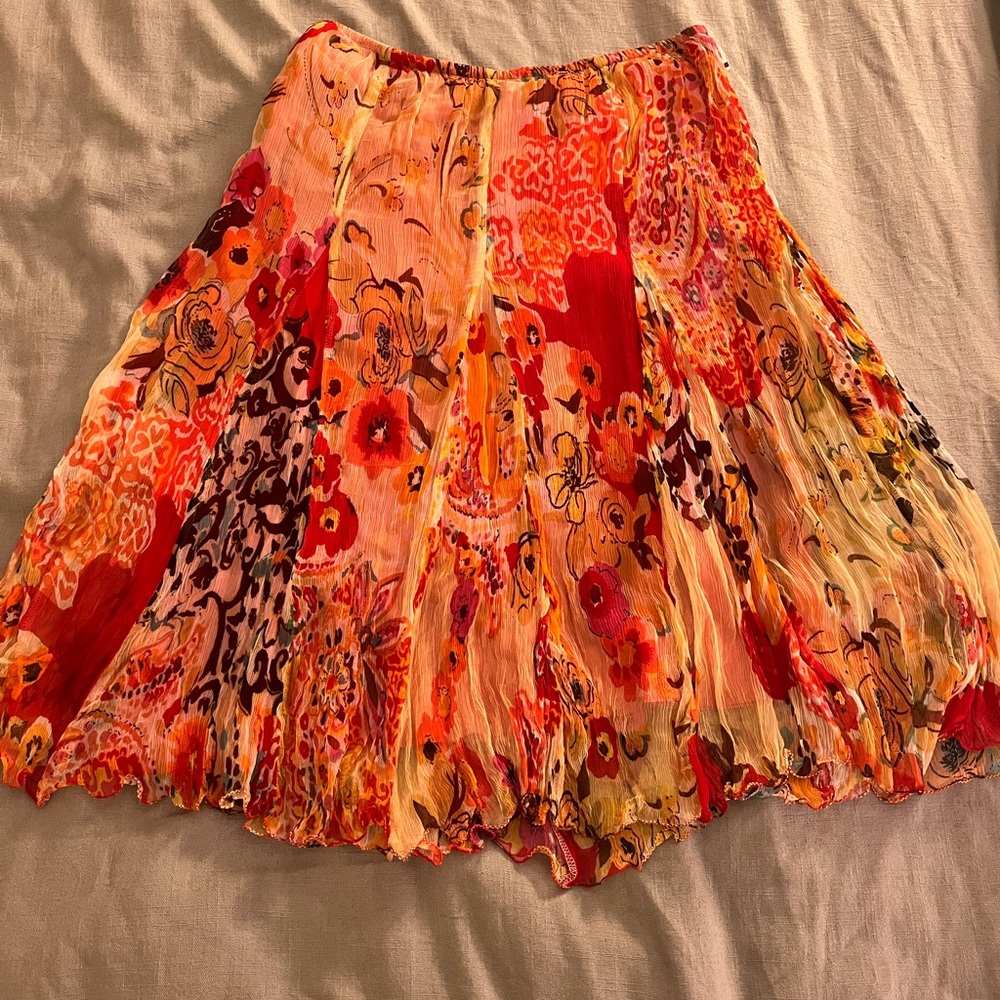 Floral skirt by Casual Studio